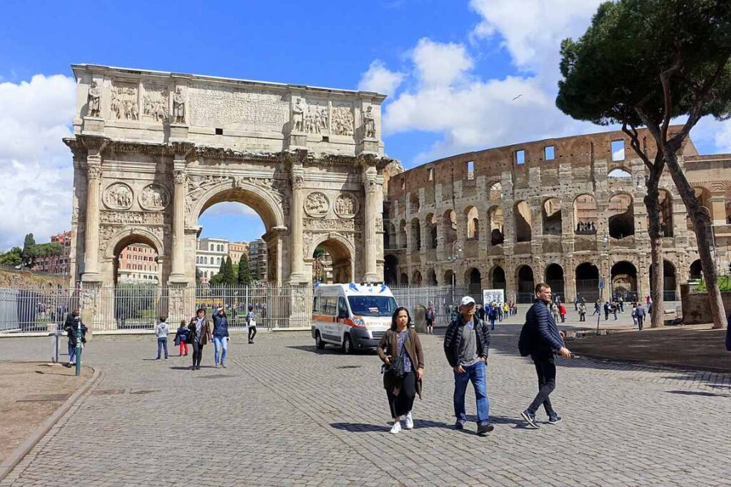 Visiting the Colosseum and the Arch of Constantine