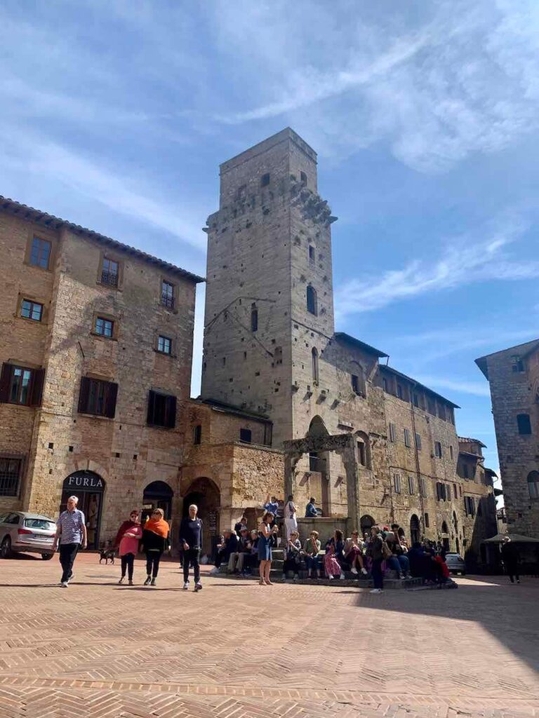 The Piazza del Cisterna in San Gimignano