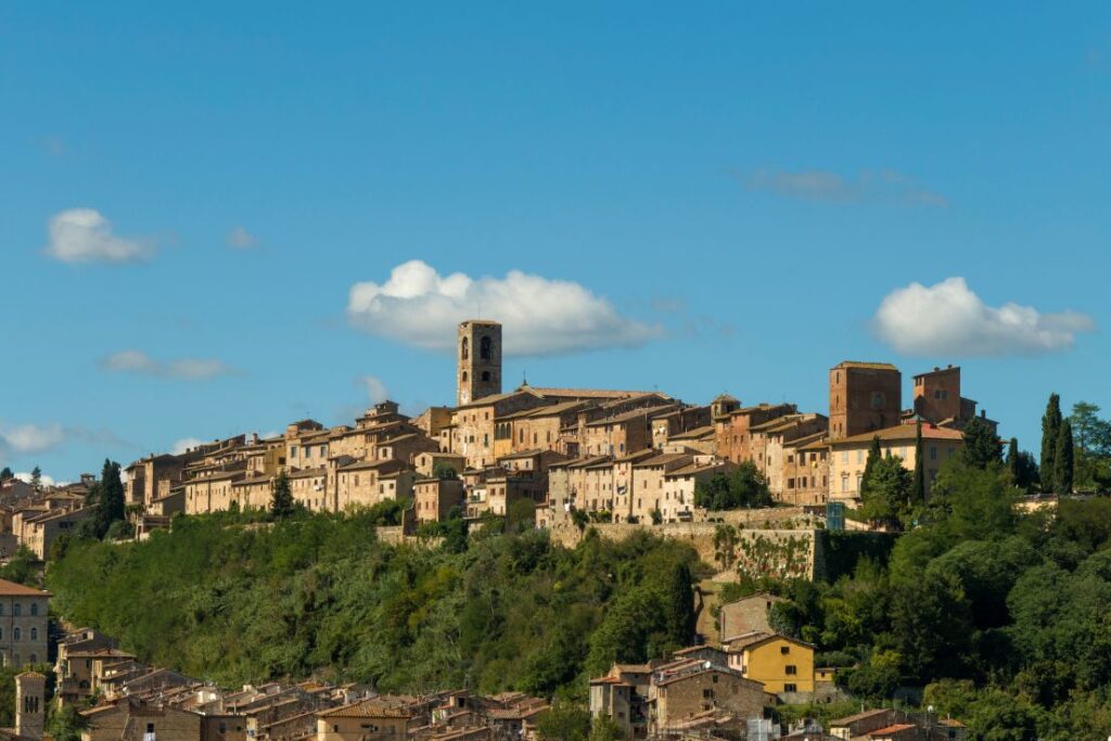 The Best Tuscany Road Trip Itinerary: Two Ways to Do It Right Colle di Val d’Elsa in Tuscany, Italy - best places to visit in Tuscany on a Tuscany road trip