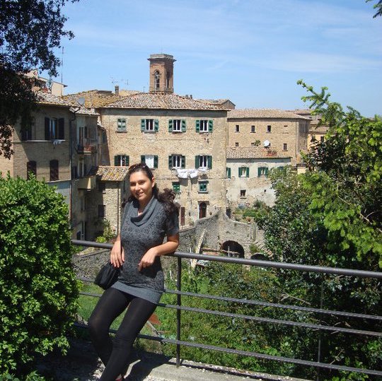 The Best Tuscany Road Trip Itinerary: Two Ways to Do It Right Milijana Gabrić in Voleterra, Tuscany