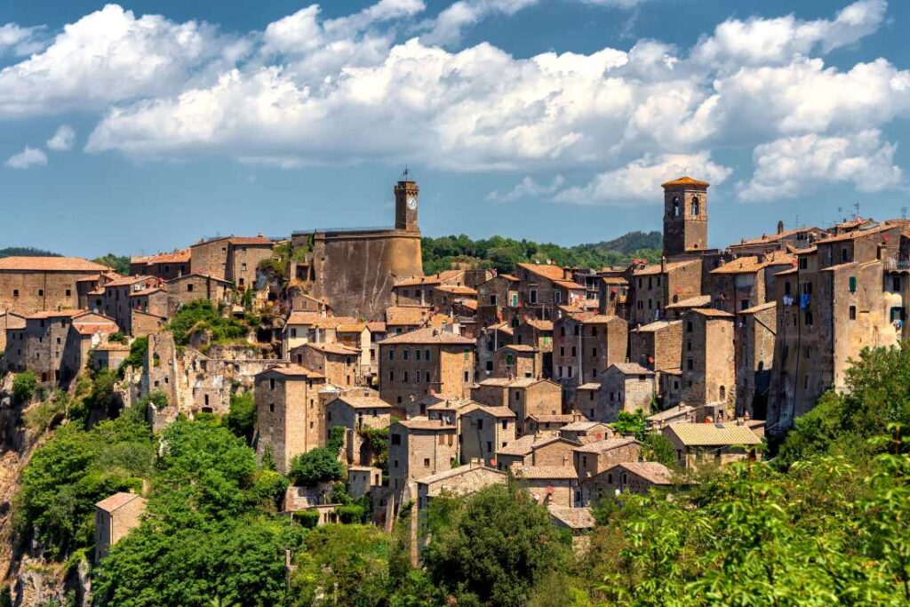 Sorano - best towns to visit in Tuscany