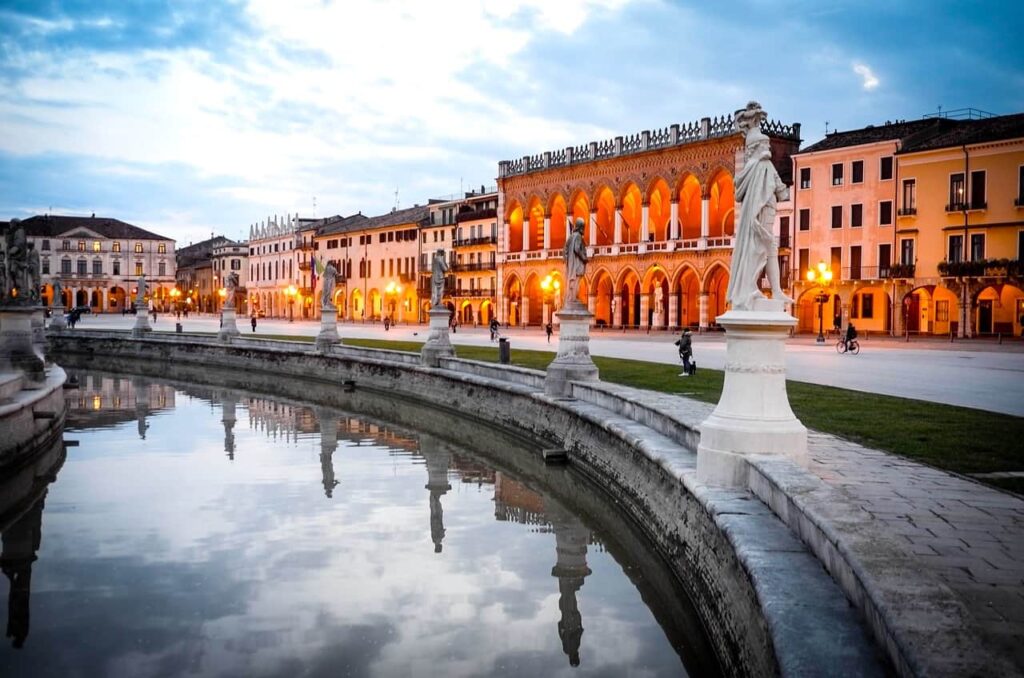 The Prato della Valle in Padua - best day trips from Venice 