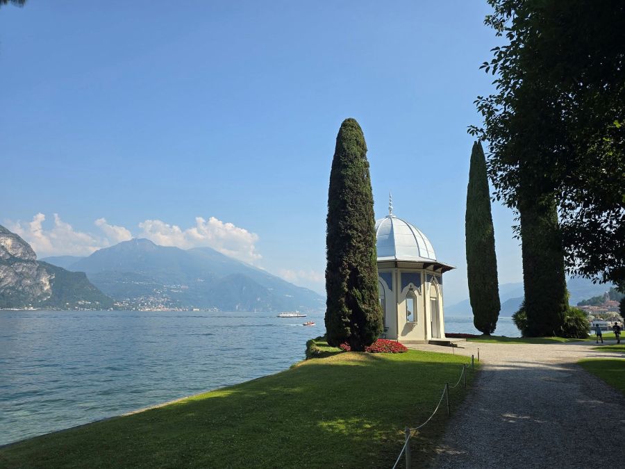 Chiosco Moresco pavilion in the Gardens of Villa Melzi in Bellagio, Lake Como